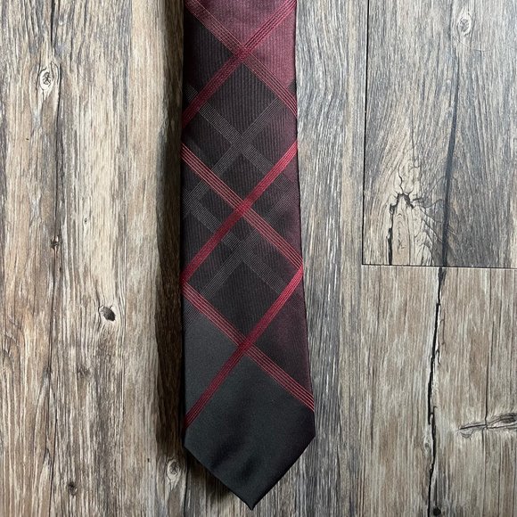 Dark Red Faded to Black J. Ferrar Polyester Mens Neck Tie - Picture 1 of 1
